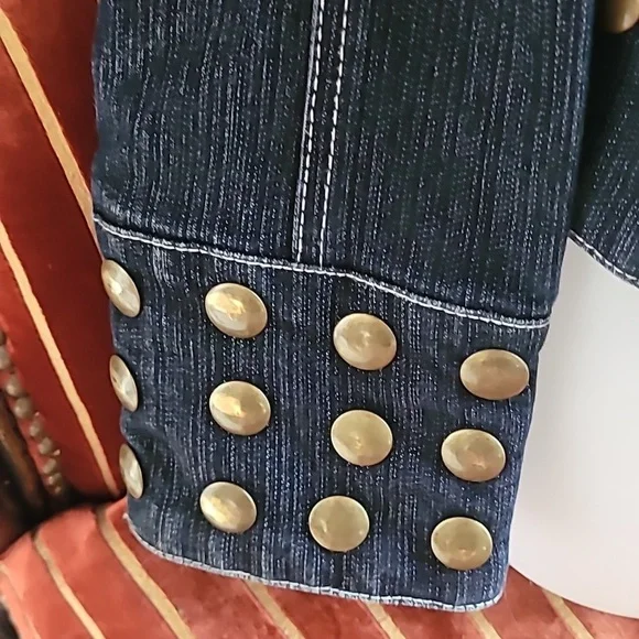 Vintage Denim Studded Jacket - Picture 4 of 16